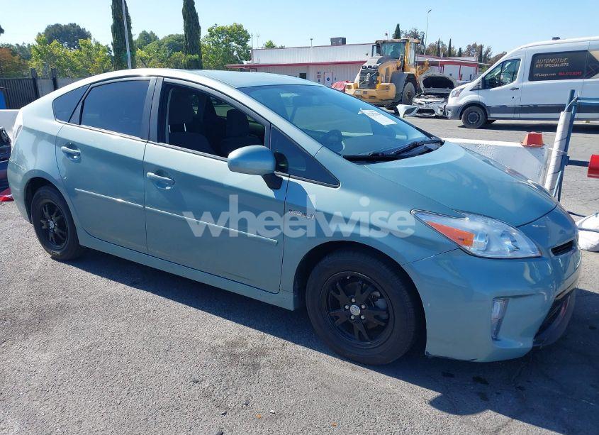 2012 Toyota Prius TWO (VIN JTDKN3DU9C1513819) main photo