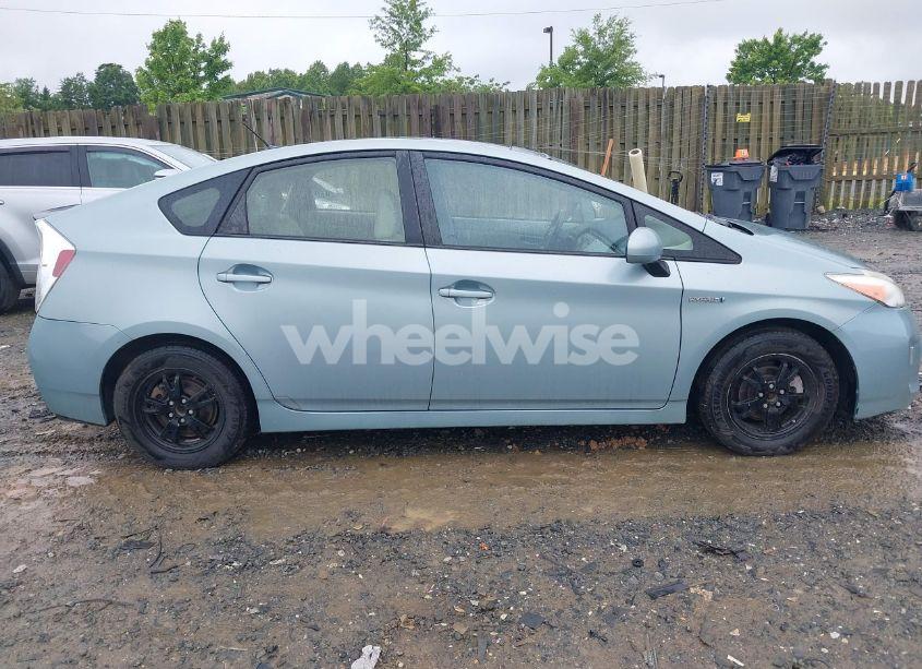 Photo 13 of 2013 Toyota Prius FIVE/FOUR/THREE/THREE SE/TWO (VIN JTDKN3DU9D1619009)