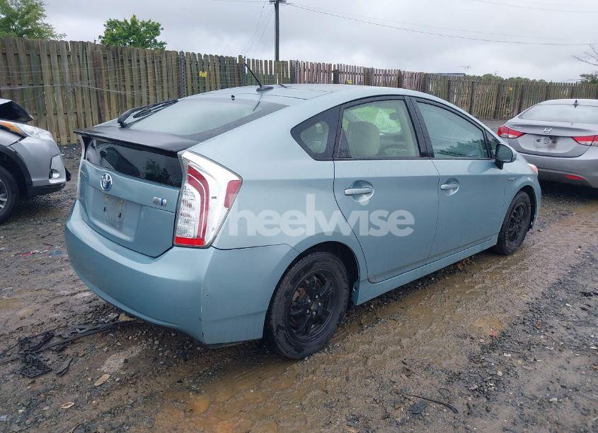 Photo 4 of 2013 Toyota Prius FIVE/FOUR/THREE/THREE SE/TWO (VIN JTDKN3DU9D1619009)