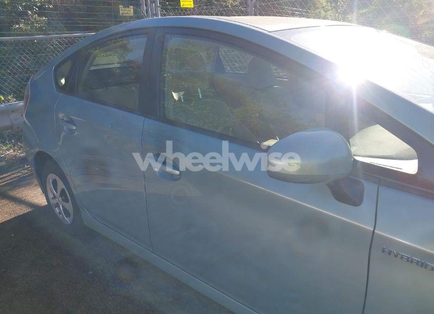 Photo 13 of 2013 Toyota Prius FIVE/FOUR/THREE/THREE SE/TWO (VIN JTDKN3DU9D1628244)