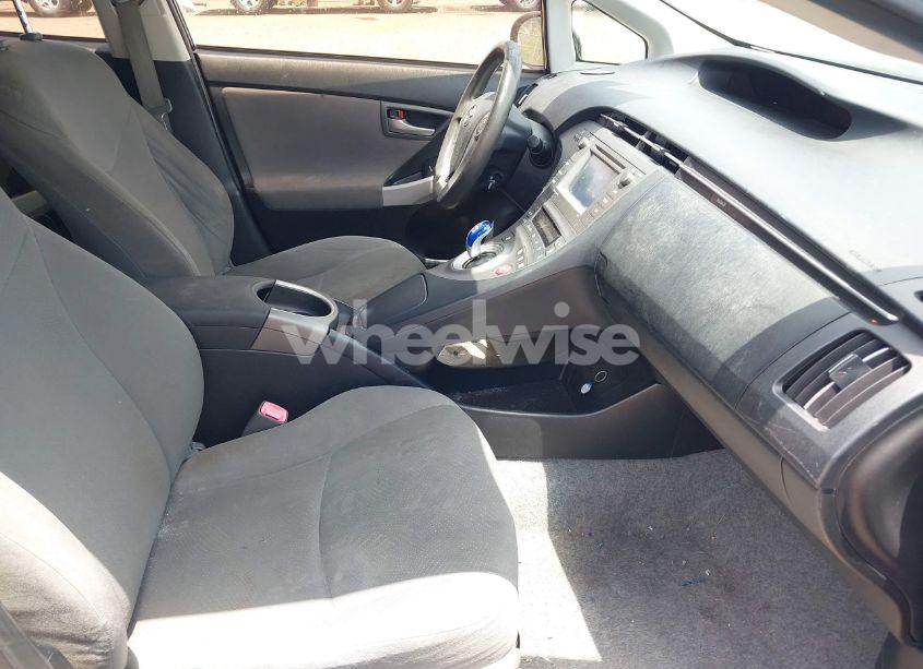 Photo 5 of 2013 Toyota Prius THREE (VIN JTDKN3DU9D1641902)