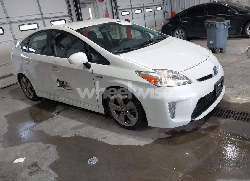 2013 Toyota Prius THREE SE (VIN JTDKN3DU9D5579992) main photo