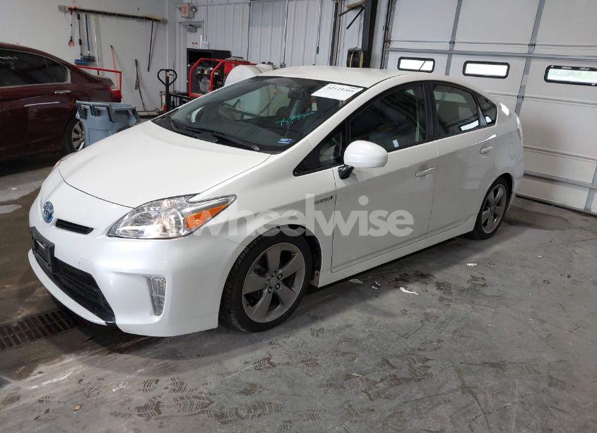 Photo 2 of 2013 Toyota Prius THREE SE (VIN JTDKN3DU9D5579992)