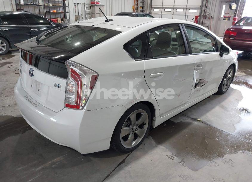 Photo 4 of 2013 Toyota Prius THREE SE (VIN JTDKN3DU9D5579992)