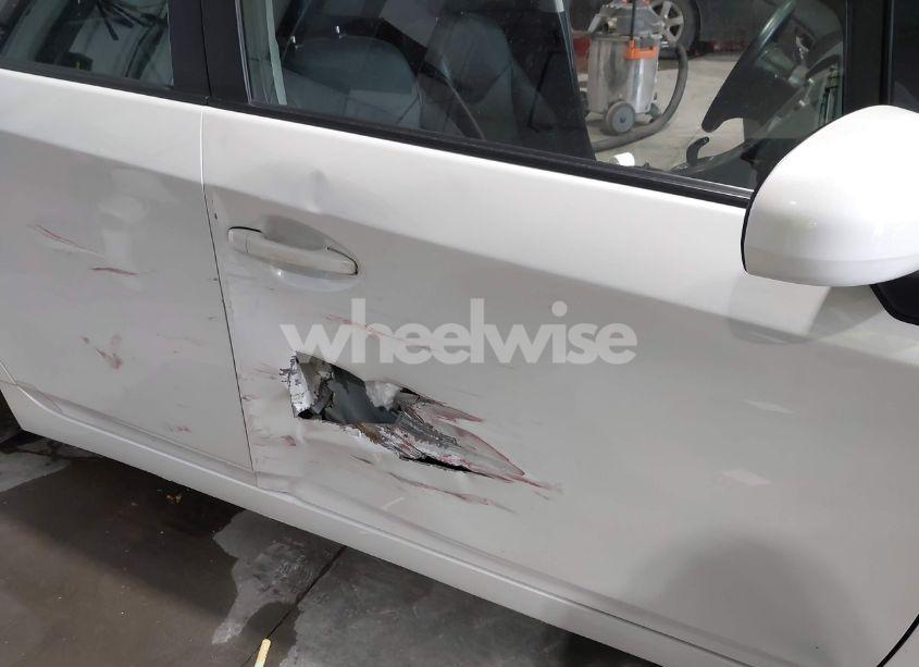 Photo 6 of 2013 Toyota Prius THREE SE (VIN JTDKN3DU9D5579992)