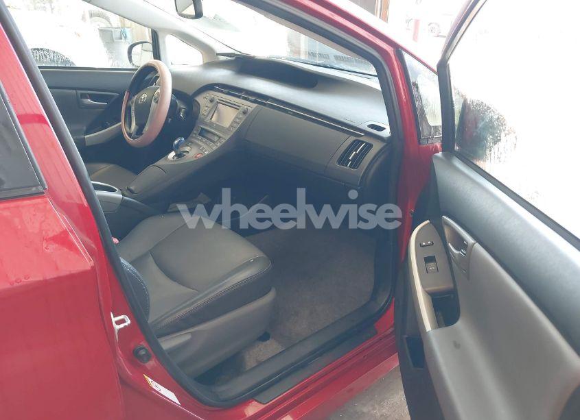 Photo 5 of 2013 Toyota Prius FOUR (VIN JTDKN3DU9D5598476)