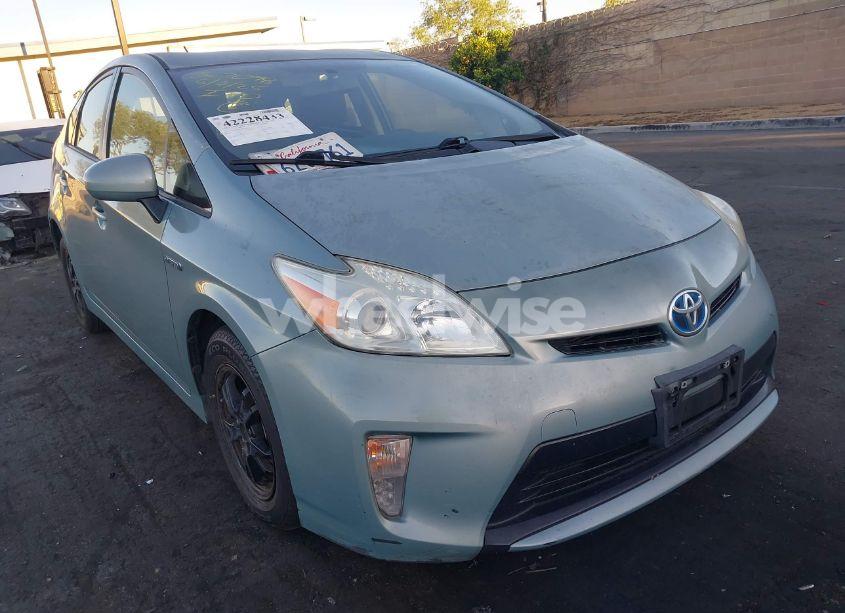 2013 Toyota Prius TWO (VIN JTDKN3DU9D5603398) main photo