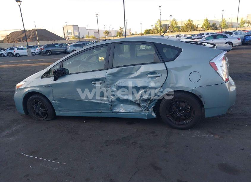 Photo 14 of 2013 Toyota Prius TWO (VIN JTDKN3DU9D5603398)