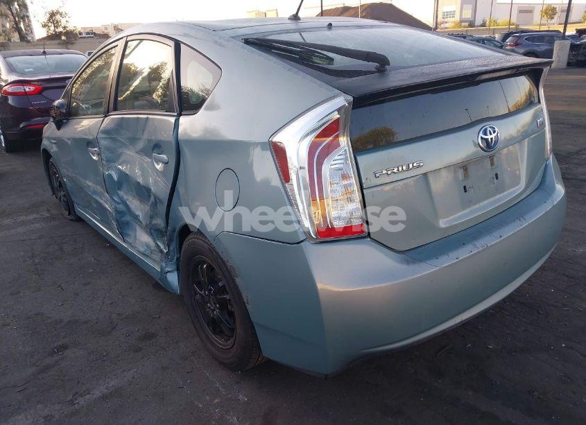 Photo 3 of 2013 Toyota Prius TWO (VIN JTDKN3DU9D5603398)