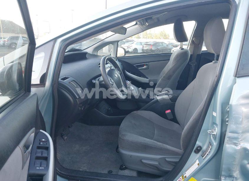 Photo 5 of 2013 Toyota Prius TWO (VIN JTDKN3DU9D5603398)