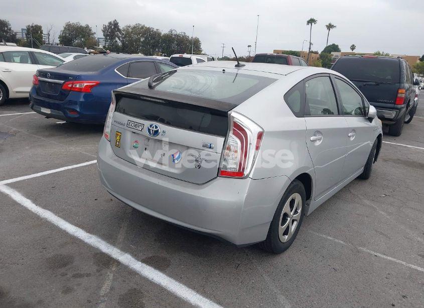 Photo 4 of 2013 Toyota Prius FOUR (VIN JTDKN3DU9D5608150)