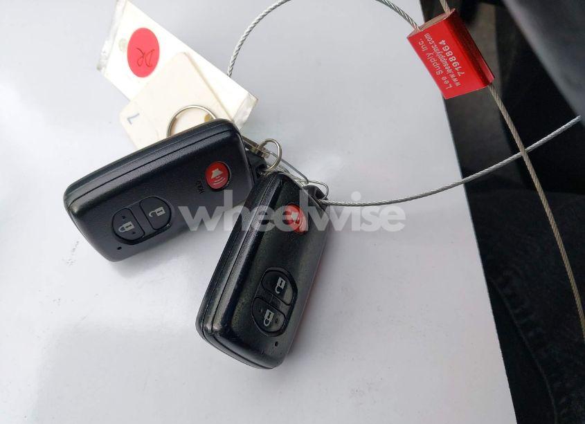 Photo 11 of 2013 Toyota Prius THREE (VIN JTDKN3DU9D5659549)