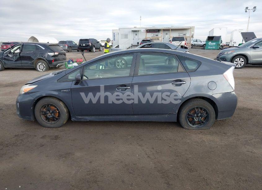 Photo 14 of 2013 Toyota Prius THREE (VIN JTDKN3DU9D5659549)