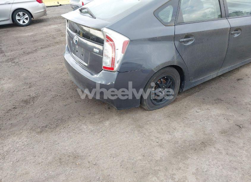 Photo 17 of 2013 Toyota Prius THREE (VIN JTDKN3DU9D5659549)