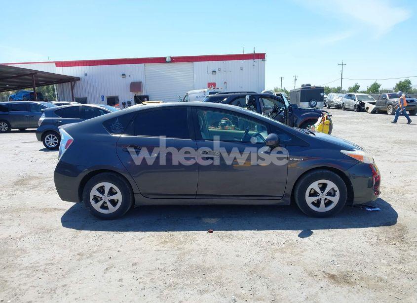 Photo 13 of 2014 Toyota Prius FIVE/FOUR/THREE/TWO (VIN JTDKN3DU9E0379287)