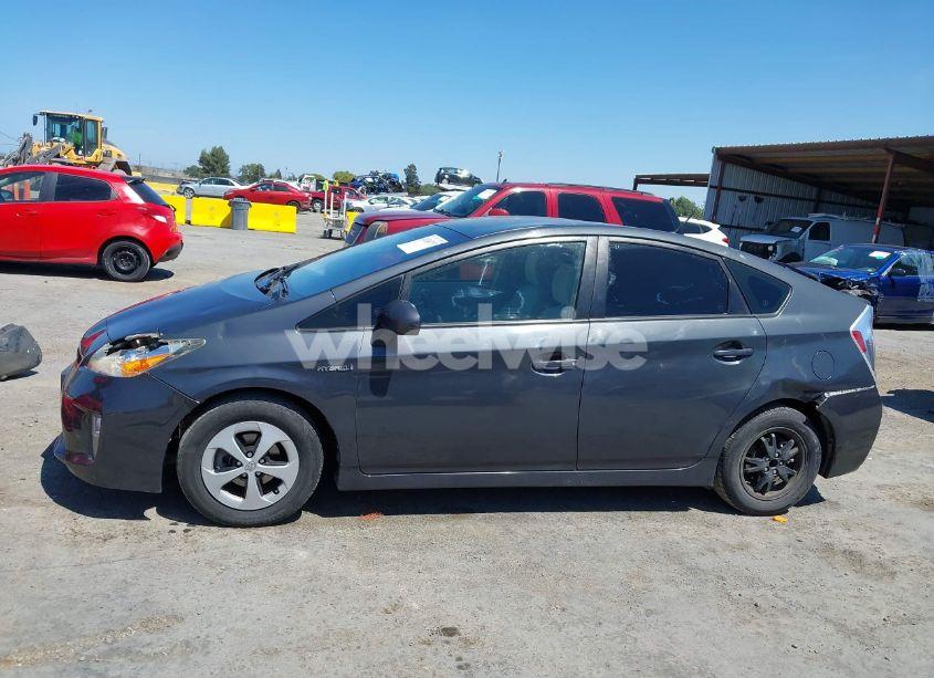 Photo 14 of 2014 Toyota Prius FIVE/FOUR/THREE/TWO (VIN JTDKN3DU9E0379287)