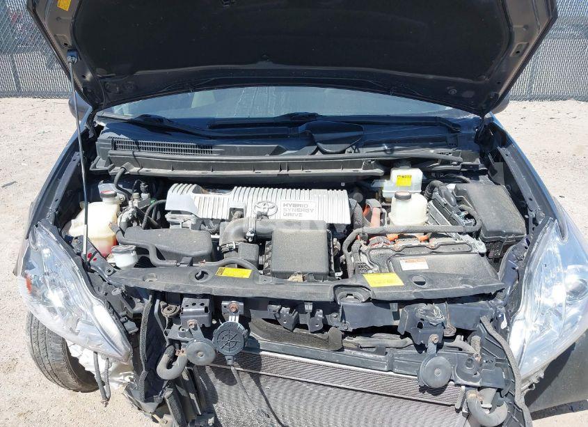 Photo 10 of 2014 Toyota Prius THREE (VIN JTDKN3DU9E0393562)