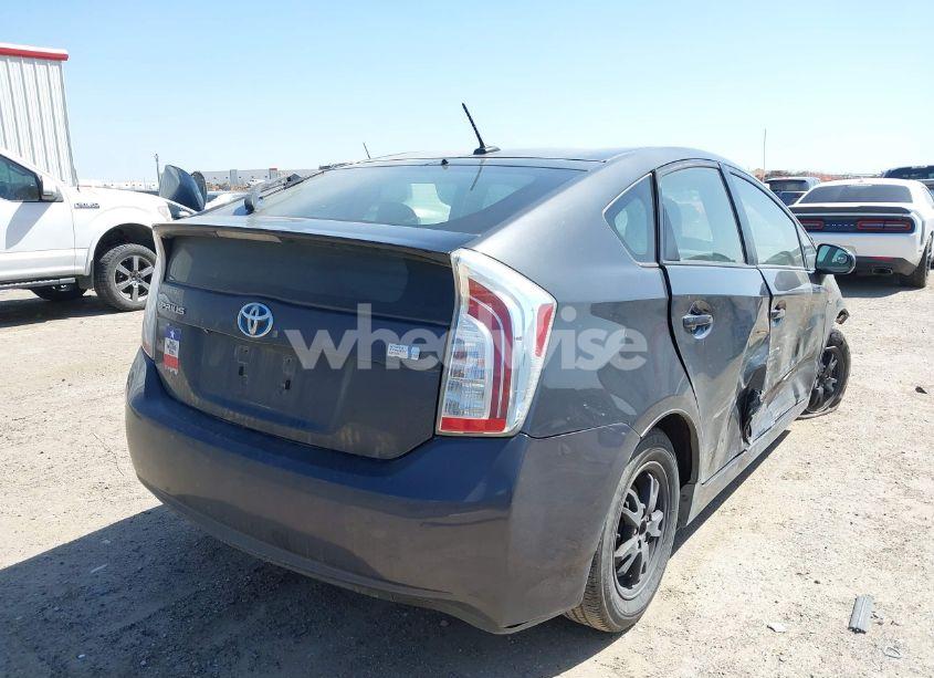 Photo 4 of 2014 Toyota Prius THREE (VIN JTDKN3DU9E0393562)