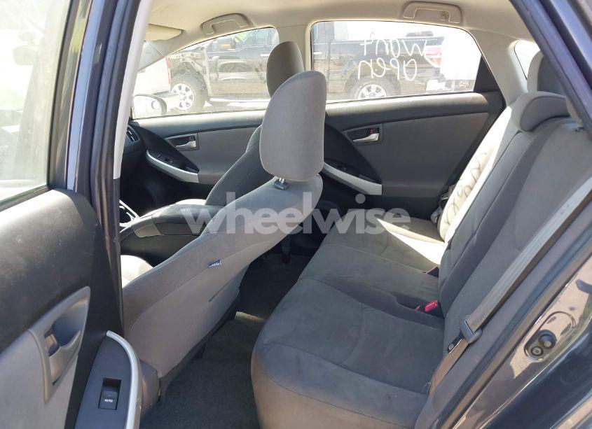 Photo 8 of 2014 Toyota Prius THREE (VIN JTDKN3DU9E0393562)