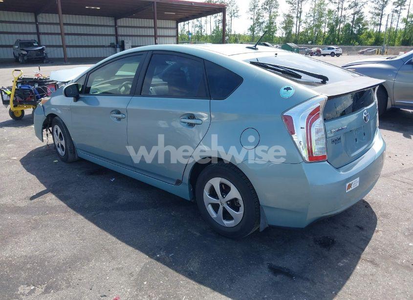 Photo 3 of 2014 Toyota Prius FOUR (VIN JTDKN3DU9E1800919)