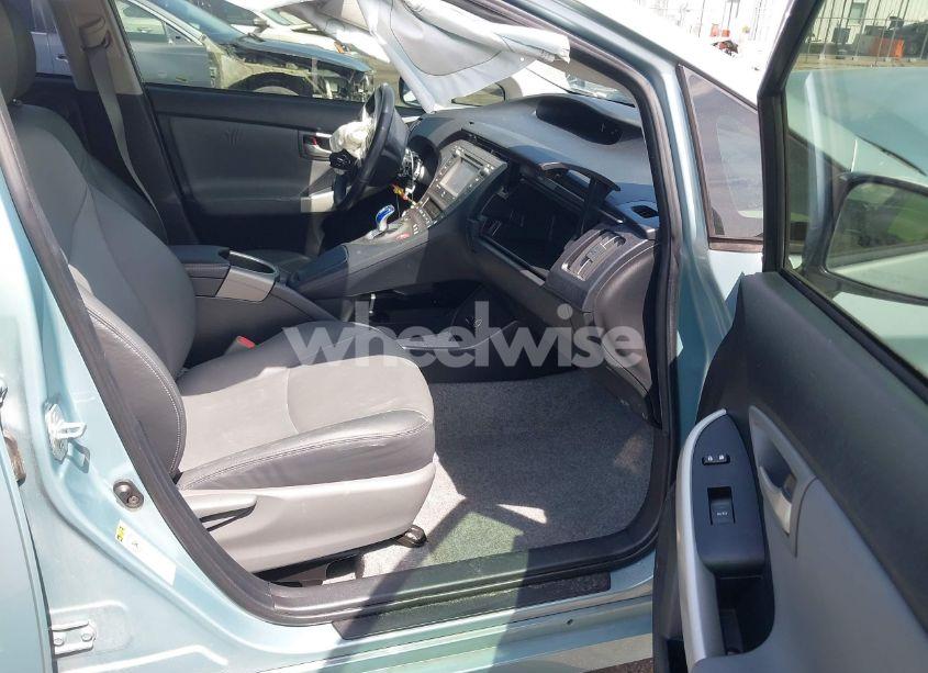 Photo 5 of 2014 Toyota Prius FOUR (VIN JTDKN3DU9E1800919)