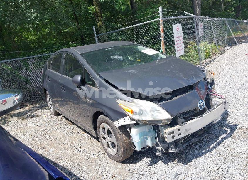 2015 Toyota Prius TWO (VIN JTDKN3DU9F0419191) main photo