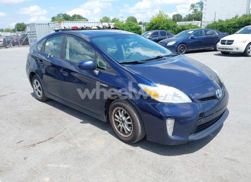 2015 Toyota Prius TWO (VIN JTDKN3DU9F0441160) main photo