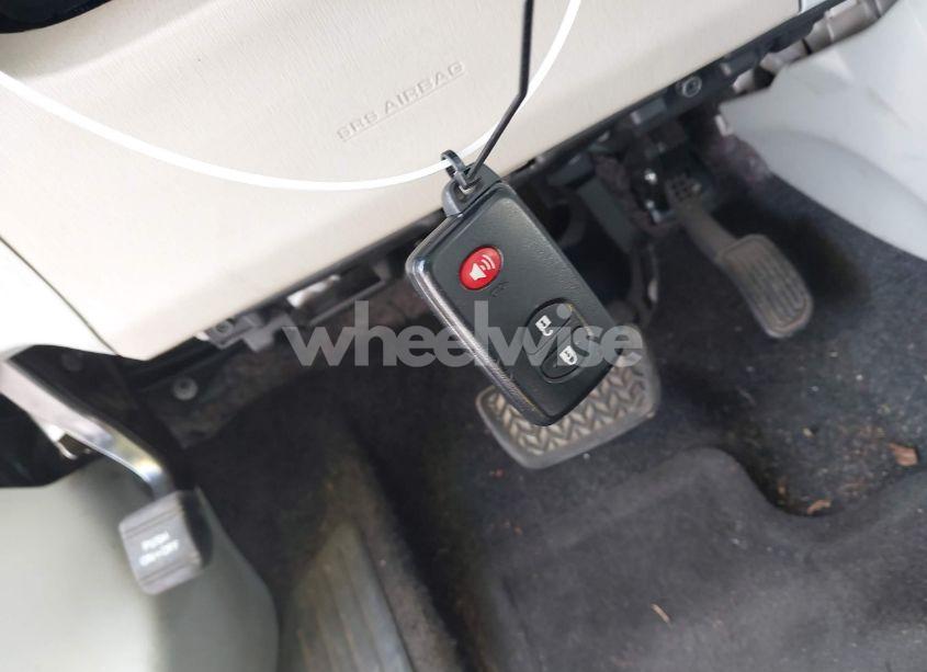 Photo 11 of 2015 Toyota Prius TWO (VIN JTDKN3DU9F0441160)