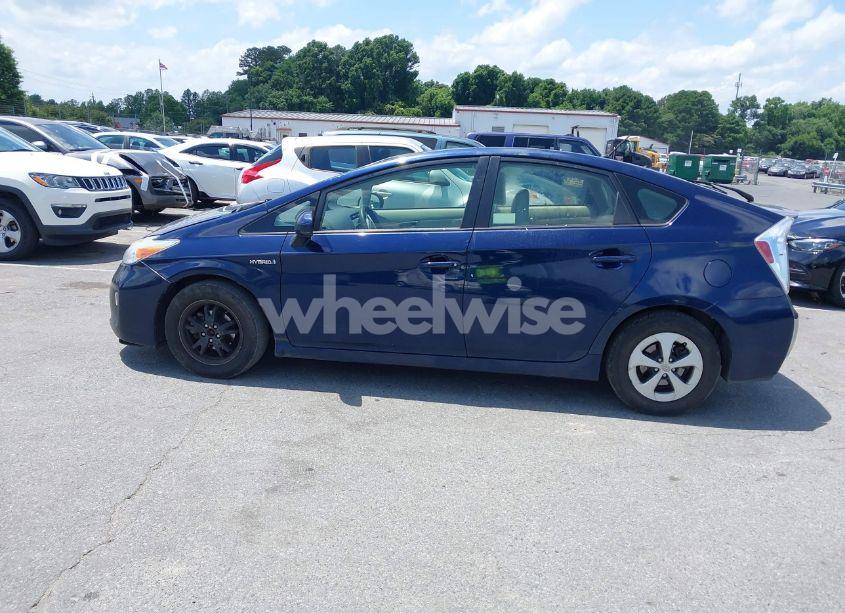 Photo 14 of 2015 Toyota Prius TWO (VIN JTDKN3DU9F0441160)