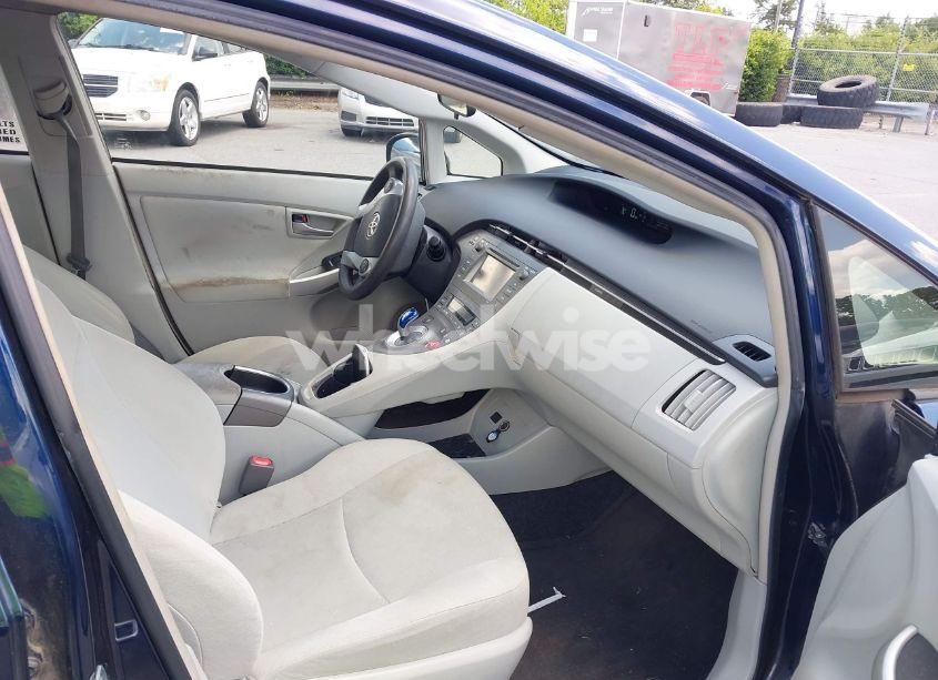 Photo 5 of 2015 Toyota Prius TWO (VIN JTDKN3DU9F0441160)