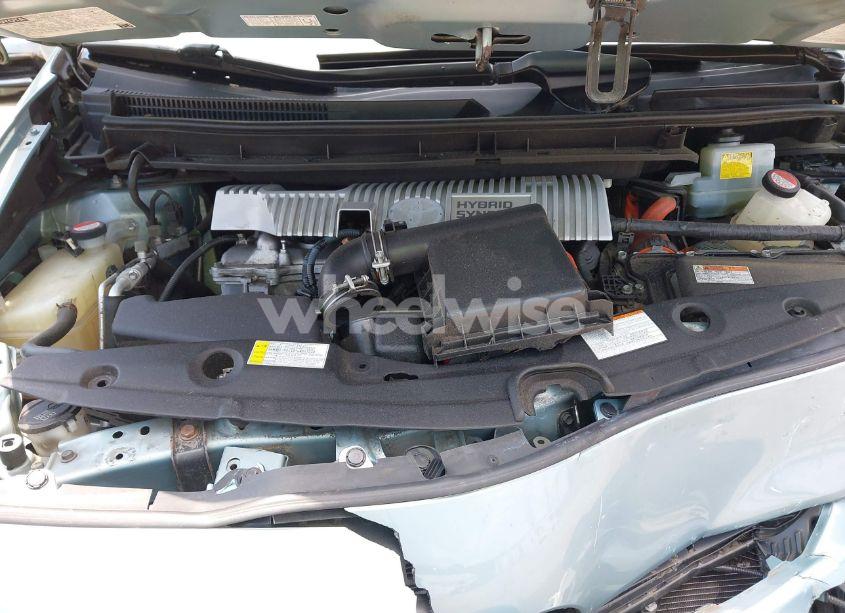 Photo 10 of 2015 Toyota Prius TWO (VIN JTDKN3DU9F1960588)