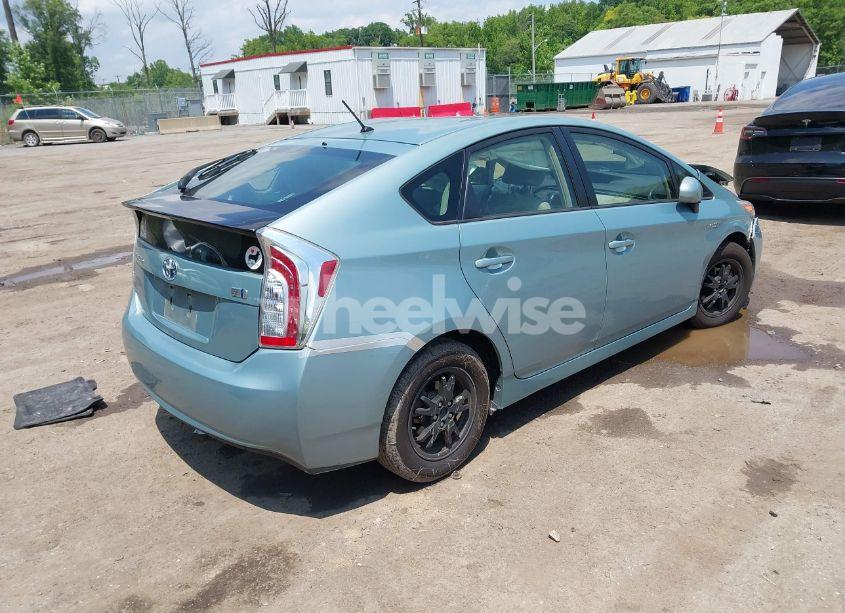 Photo 4 of 2015 Toyota Prius TWO (VIN JTDKN3DU9F1960588)