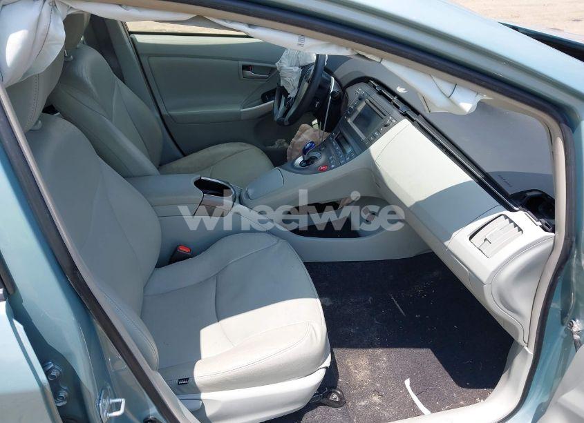 Photo 5 of 2015 Toyota Prius TWO (VIN JTDKN3DU9F1960588)