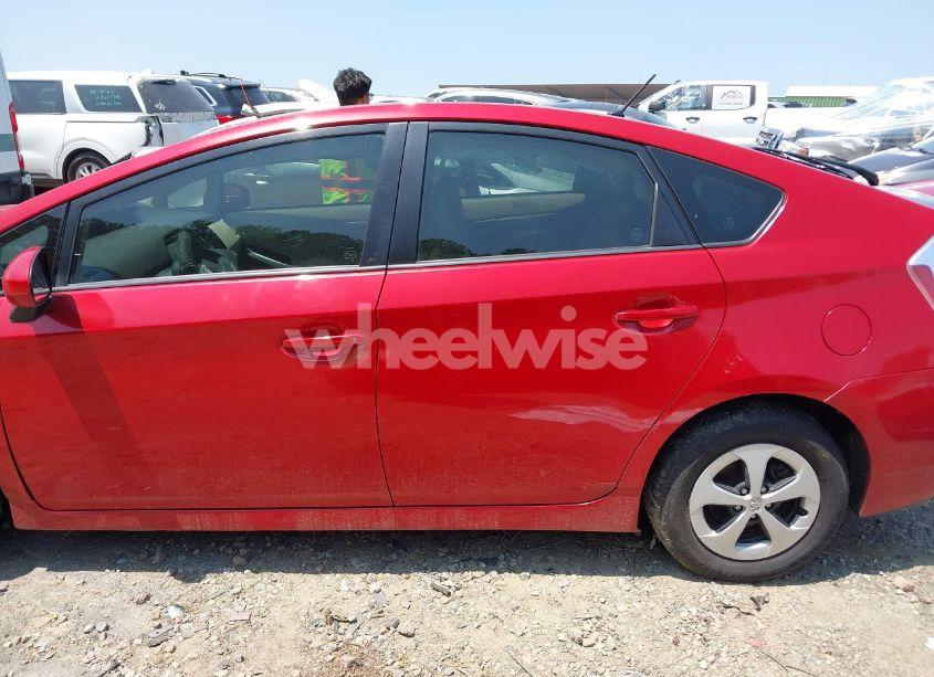 Photo 12 of 2015 Toyota Prius TWO (VIN JTDKN3DU9F2000536)