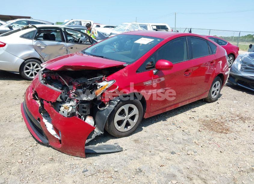 Photo 2 of 2015 Toyota Prius TWO (VIN JTDKN3DU9F2000536)