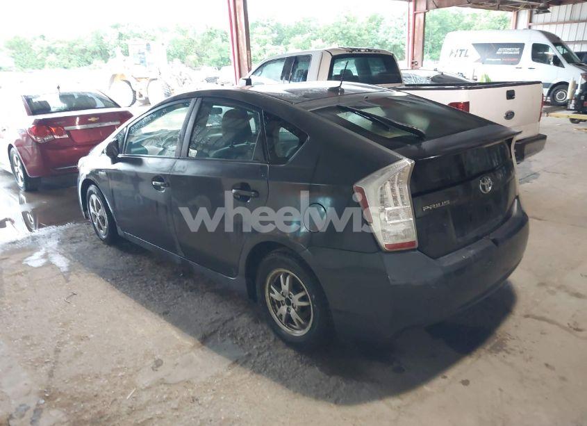 Photo 3 of 2010 Toyota Prius III (VIN JTDKN3DUXA0065514)