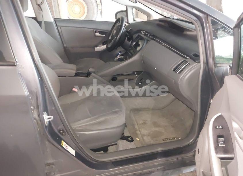 Photo 5 of 2010 Toyota Prius III (VIN JTDKN3DUXA0065514)