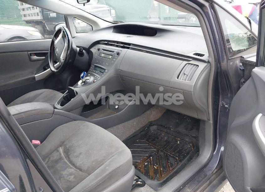 Photo 5 of 2010 Toyota Prius I/II/III/IV/V (VIN JTDKN3DUXA0143614)
