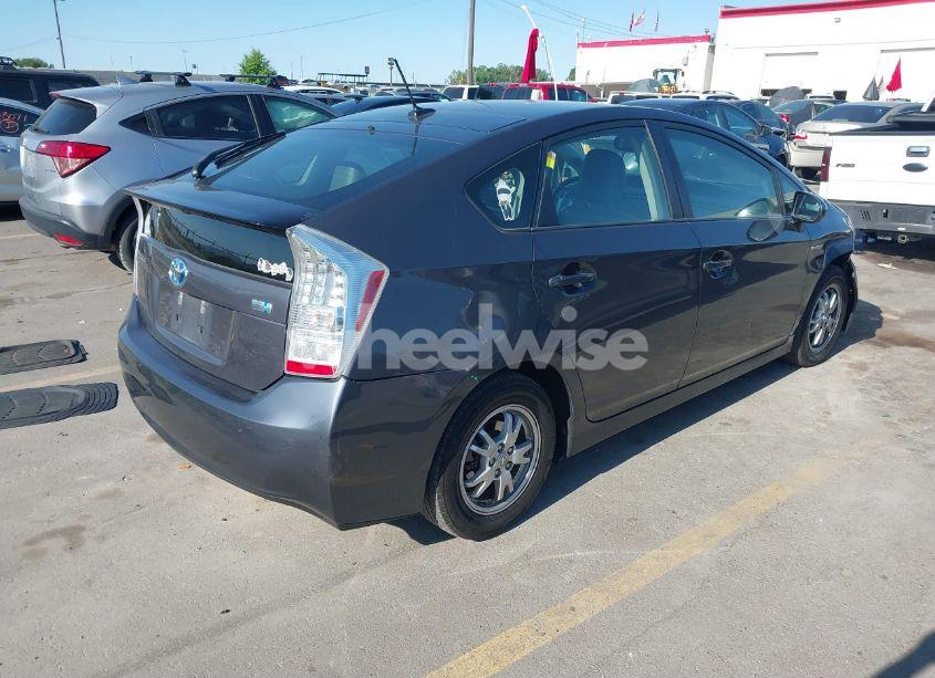 Photo 4 of 2010 Toyota Prius IV (VIN JTDKN3DUXA5174218)