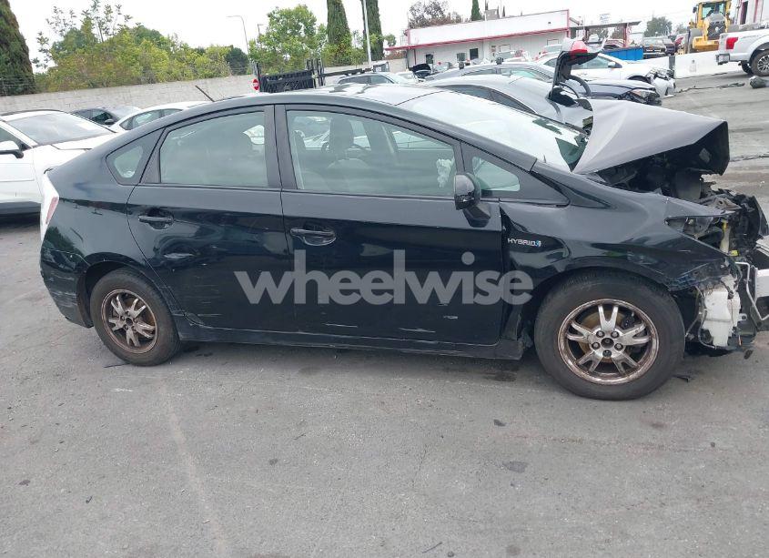 Photo 13 of 2010 Toyota Prius III (VIN JTDKN3DUXA5202387)