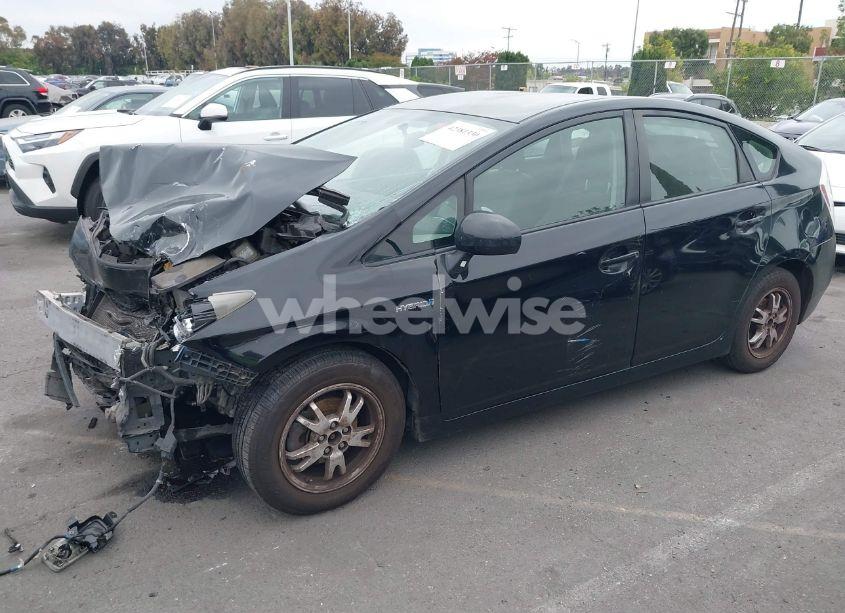 Photo 2 of 2010 Toyota Prius III (VIN JTDKN3DUXA5202387)