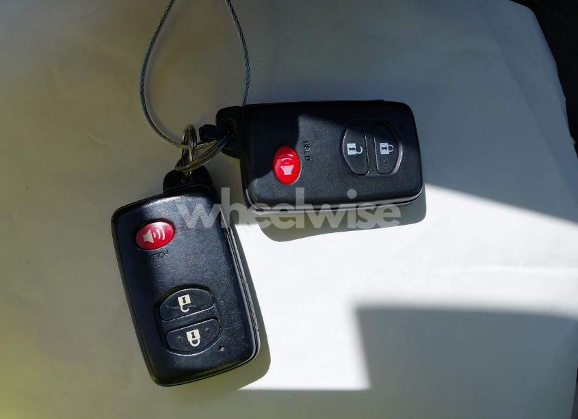 Photo 11 of 2011 Toyota Prius TWO (VIN JTDKN3DUXB0252169)