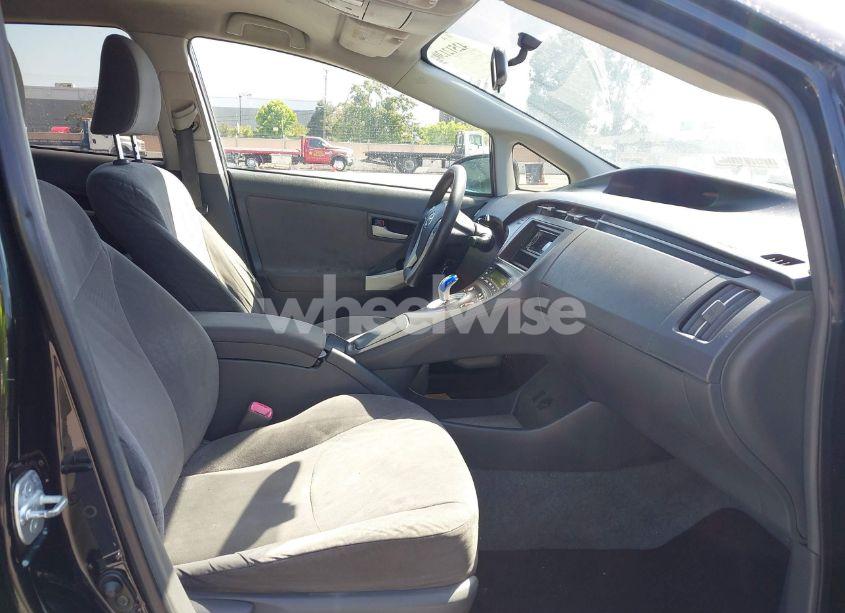 Photo 5 of 2011 Toyota Prius TWO (VIN JTDKN3DUXB0252169)