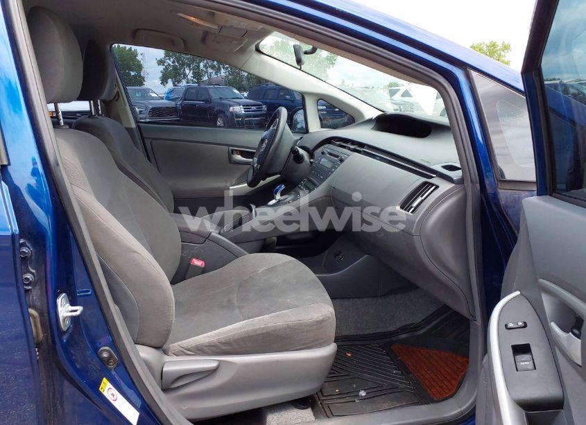 Photo 5 of 2011 Toyota Prius TWO (VIN JTDKN3DUXB1449725)