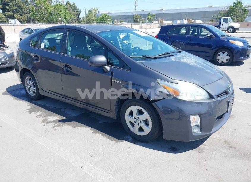 2011 Toyota Prius TWO (VIN JTDKN3DUXB5298944) main photo