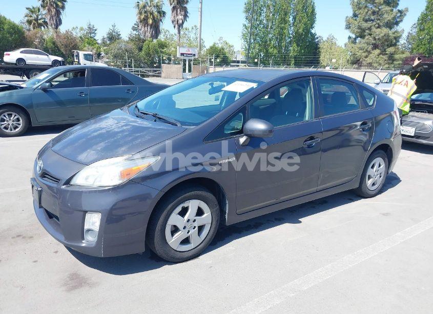 Photo 2 of 2011 Toyota Prius TWO (VIN JTDKN3DUXB5298944)