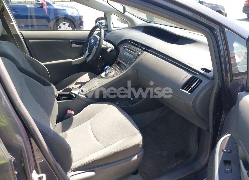 Photo 5 of 2011 Toyota Prius TWO (VIN JTDKN3DUXB5298944)