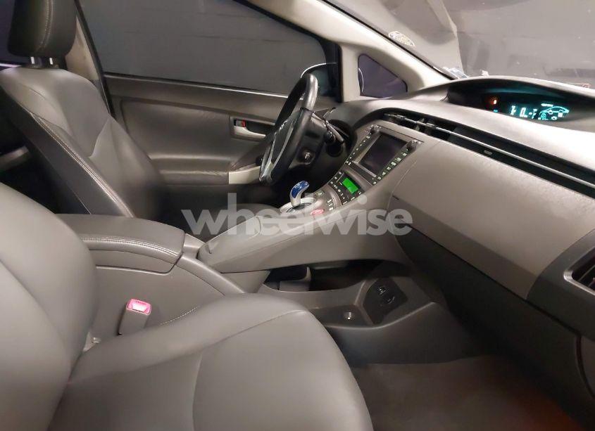 Photo 5 of 2011 Toyota Prius FOUR (VIN JTDKN3DUXB5318982)