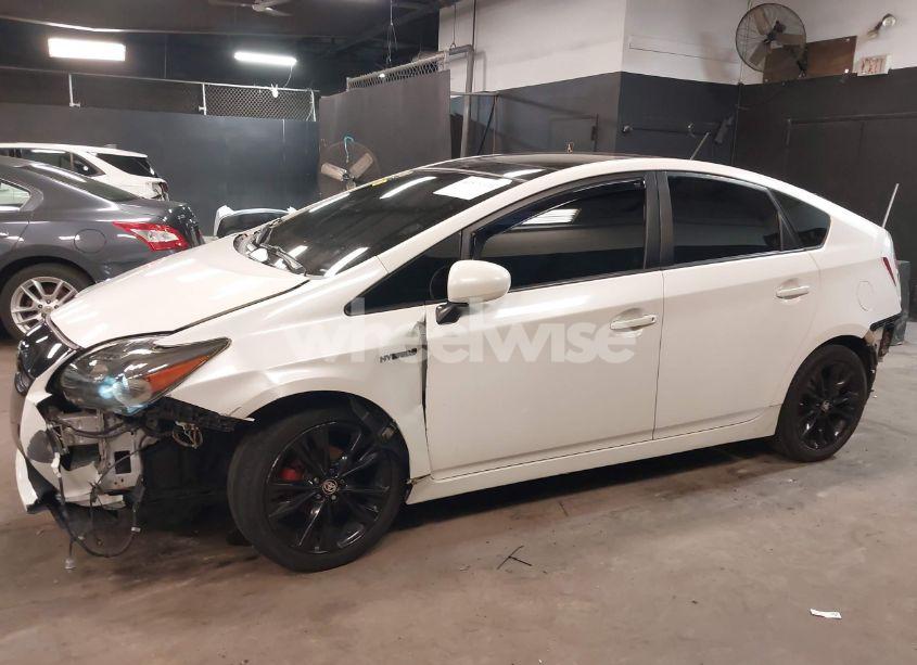 Photo 6 of 2011 Toyota Prius FOUR (VIN JTDKN3DUXB5318982)