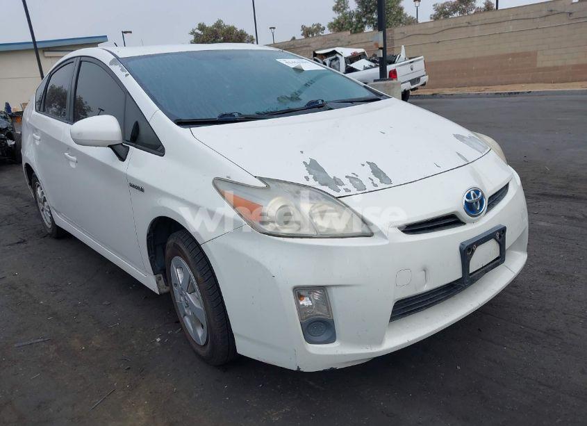 2011 Toyota Prius THREE (VIN JTDKN3DUXB5322854) main photo